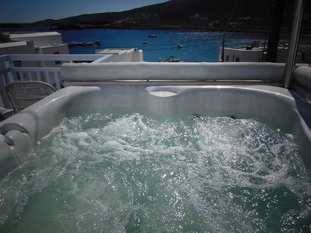 Amo Suites & Spa
