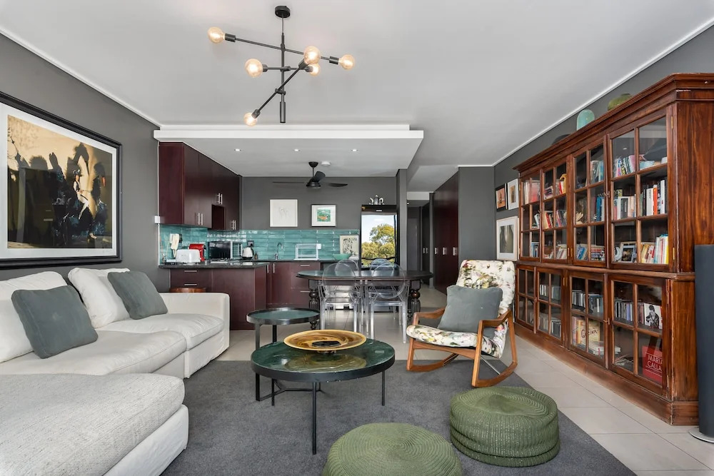 Portside 302