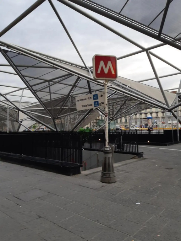 Metropolis Stazione Centrale