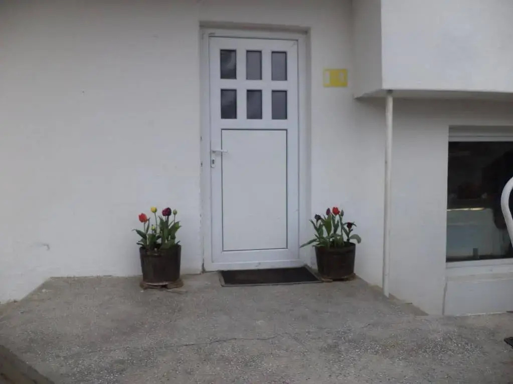 Elbarr Guest House