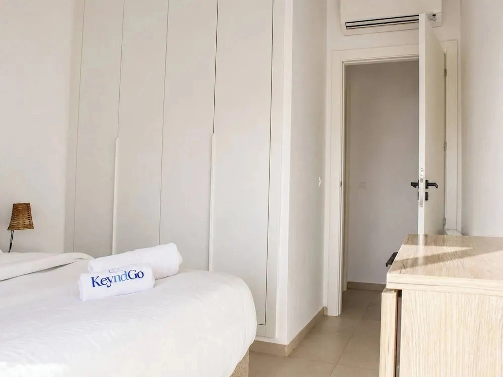 Bright and Elegant Apartment in La Marsa