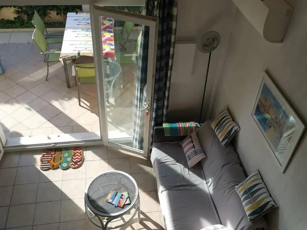 Villa rénovée climatisée avec piscine et parking proche mer - FR-1-607-107