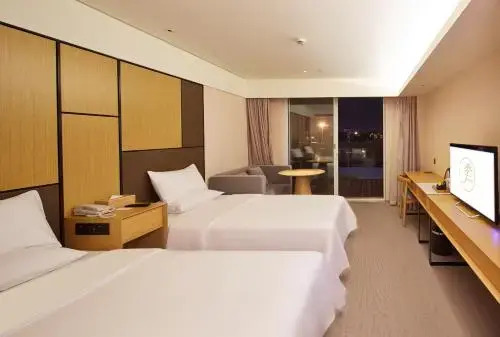 Ji Hoel Shanghai Hongqiao Airport Huqing Ping Expressway