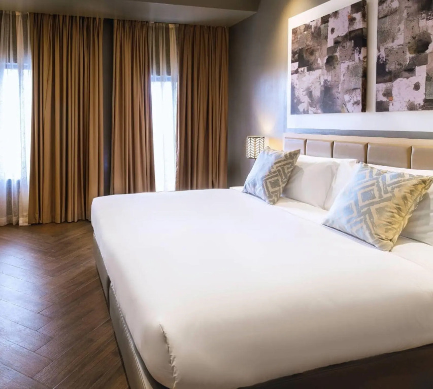 Summit Hotel Greenhills
