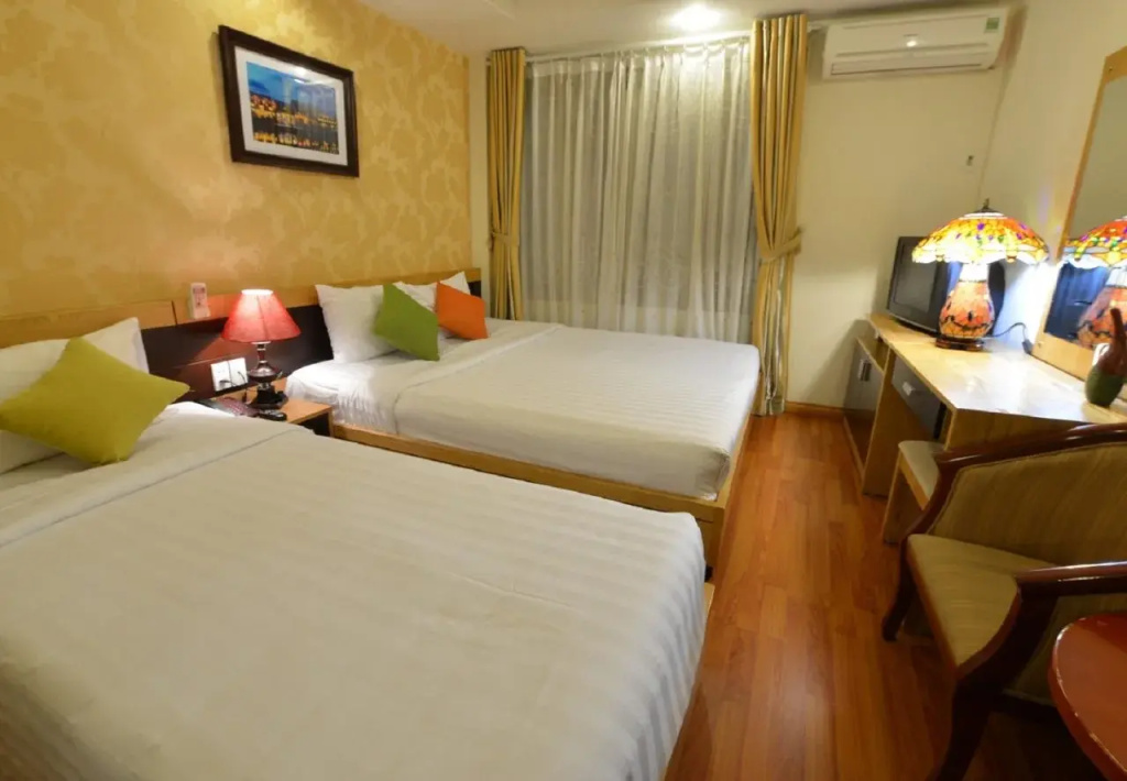 Old Quarter Lake House