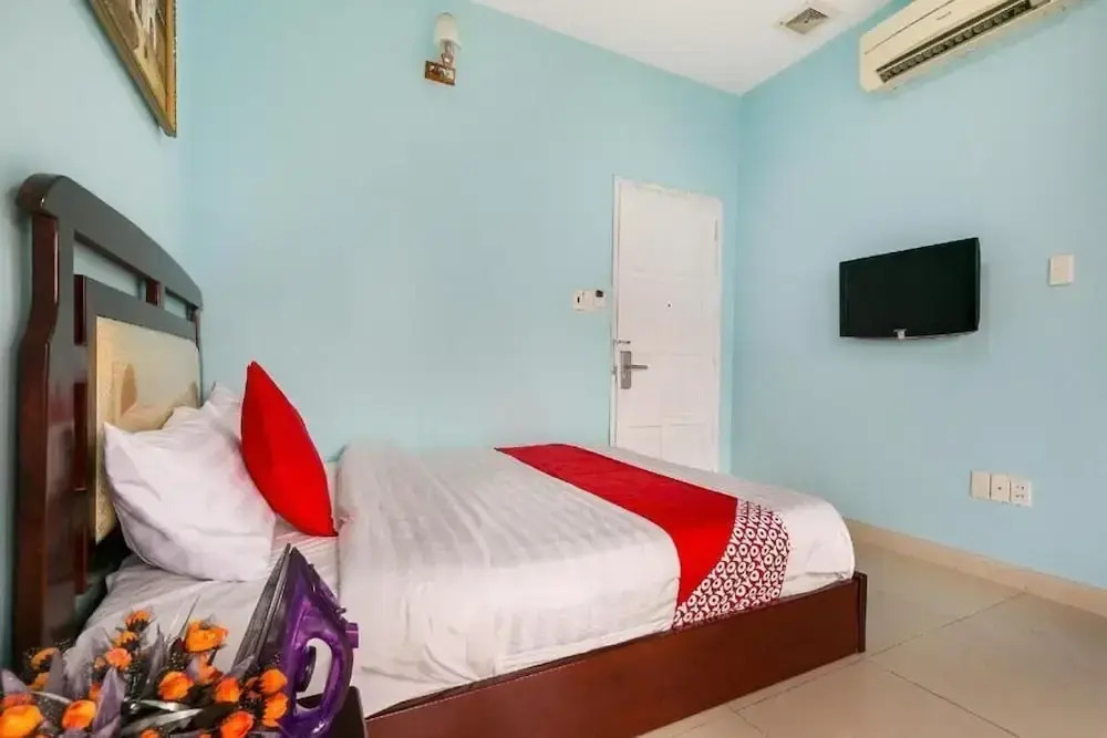 Nhật Hoàng Hotel Q4 -by BAY LUXURY
