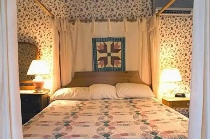 The Wayside Inn