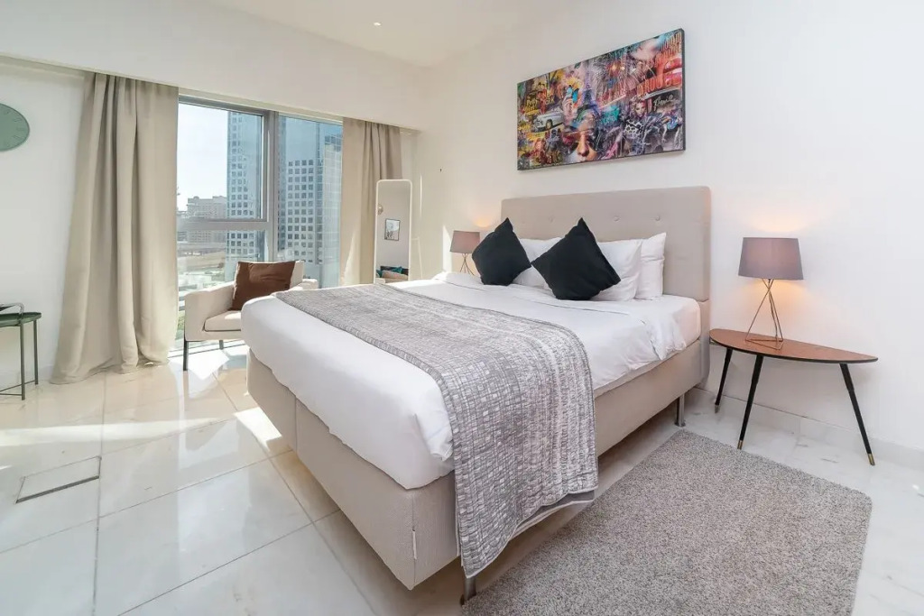 Bright and spacious Studio in DIFC