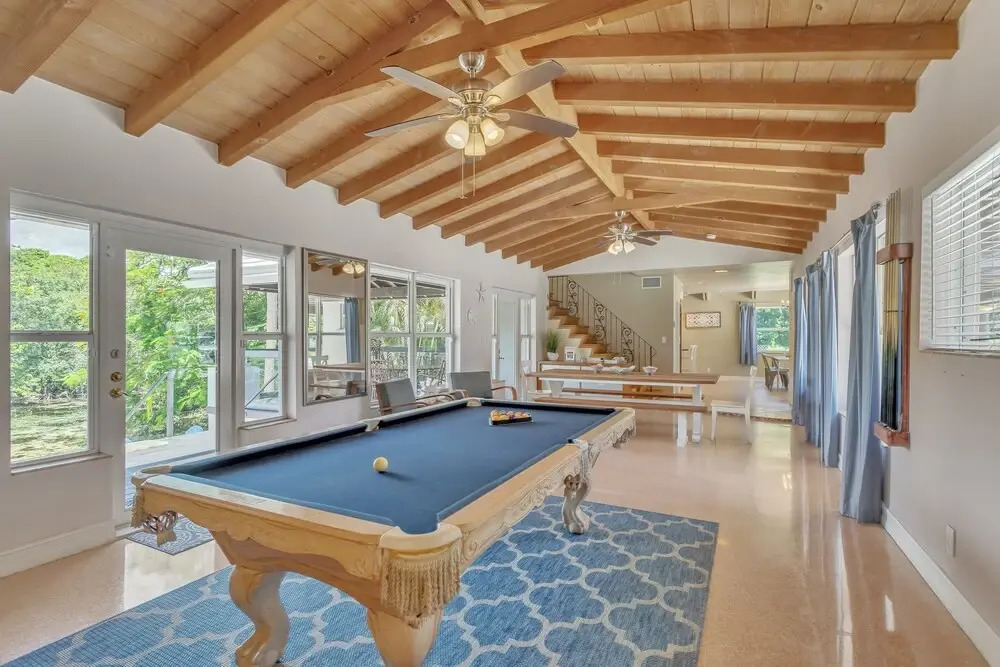 Luxurious Oasis In Fort Lauderdale's Heart 5 Bedroom Home by RedAwning