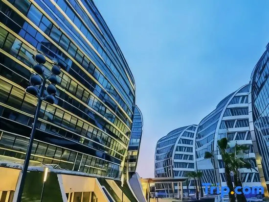 China/Shanghai/Shanghai/Qingpu District/LM Hongqiao World Center B Building