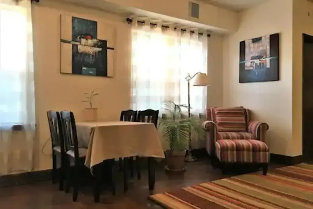 Evie's apartment