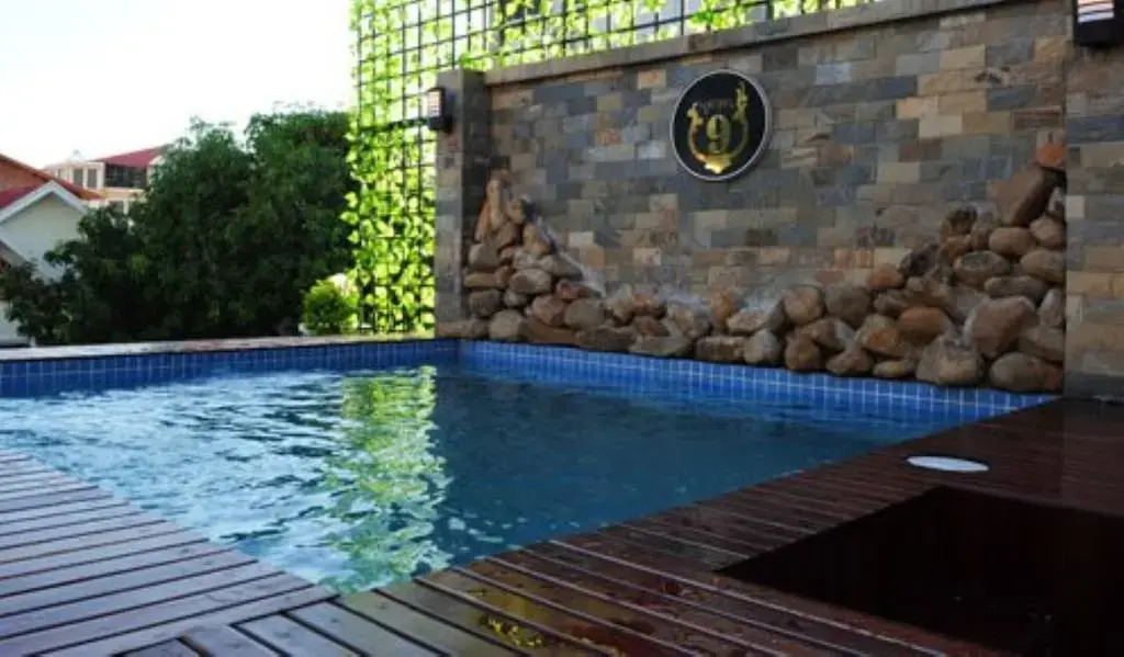 Nou's River Hotel