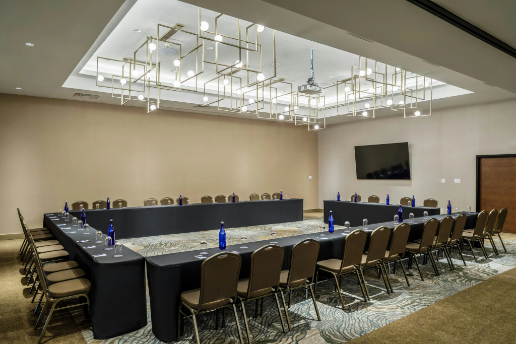 DoubleTree by Hilton Laredo