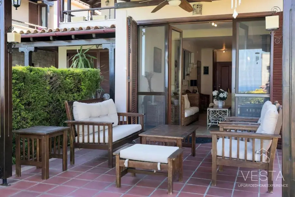 Galini Villa, 3 bdrms, sea views & private garden