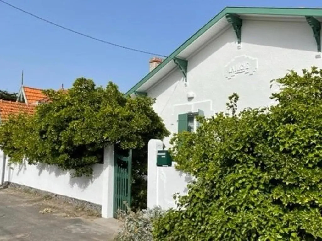 Villa Soulac-sur-Mer, 5 pièces, 8 personnes - FR-1-648-73