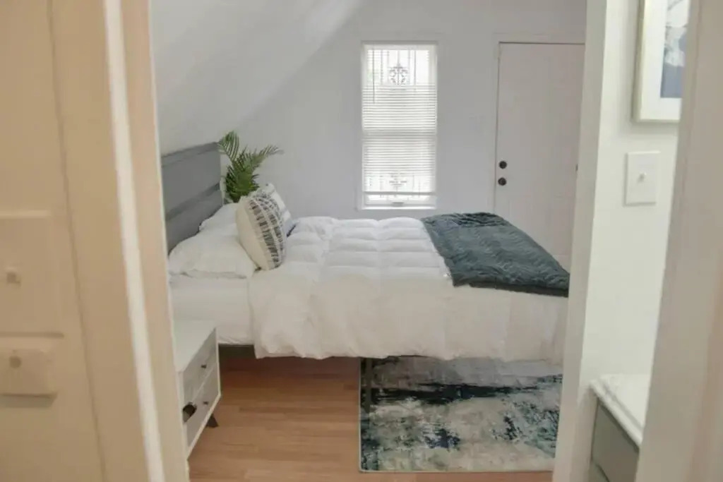 Private Studio Getaway near Museum District