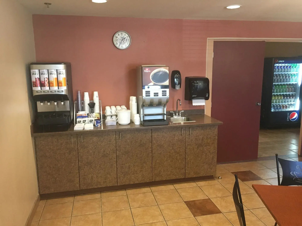 Super 8 By Wyndham St Johns