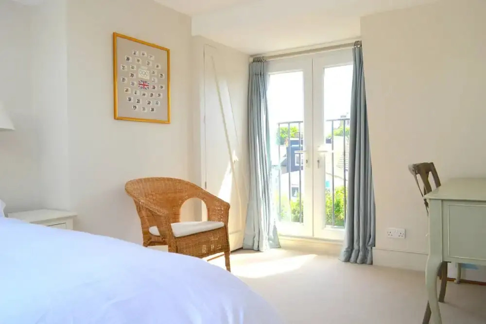 Amazing 4 Bedroom Family Home in a Calm Area