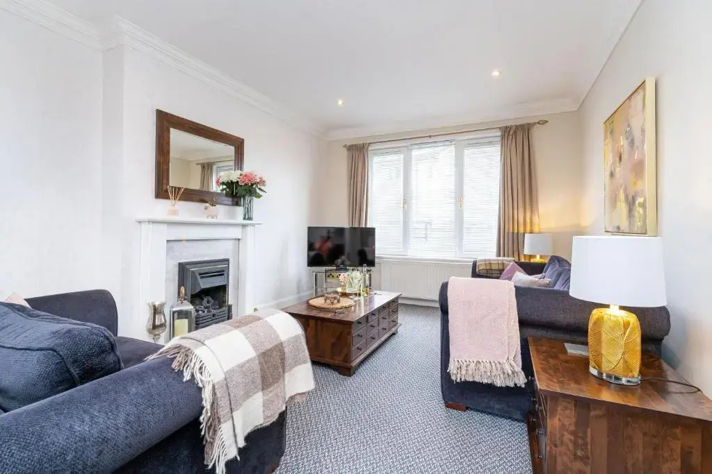 NEW Four Bedroom House - all rooms ensuite