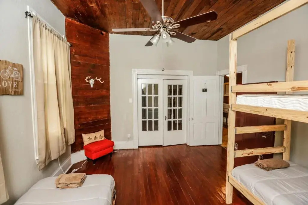 Bunkwood Hostel