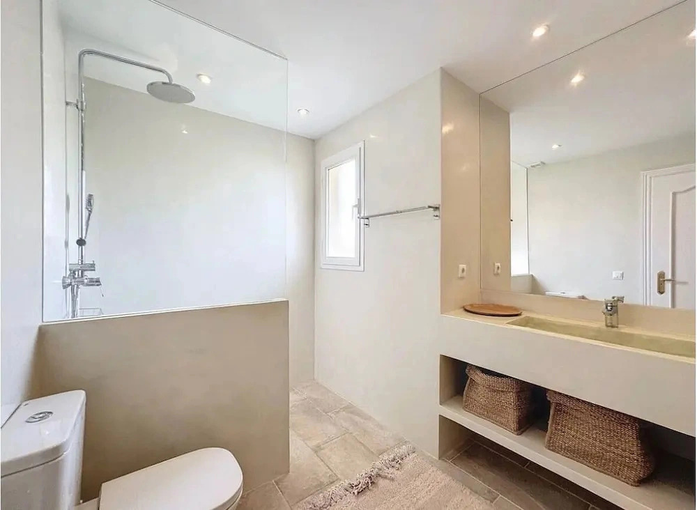 Mb.b53 - Beachfront Penthouse With Sea Views