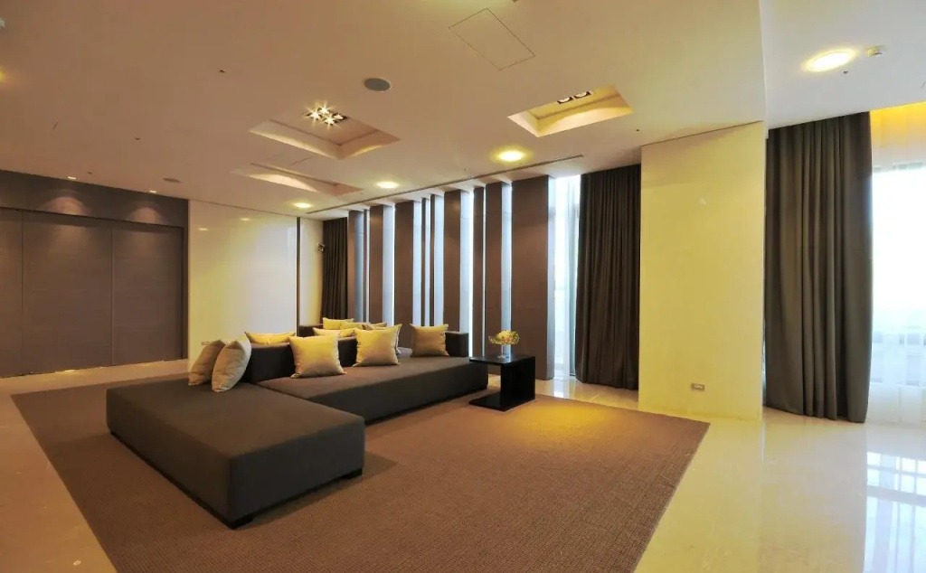 Academy Hotel