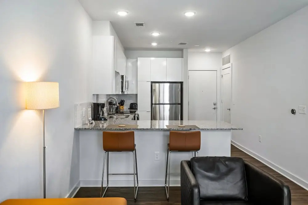 Spectacular Suite 1BR 1BA Apt I - Includes Bi-weekly Cleanings Linen Change
