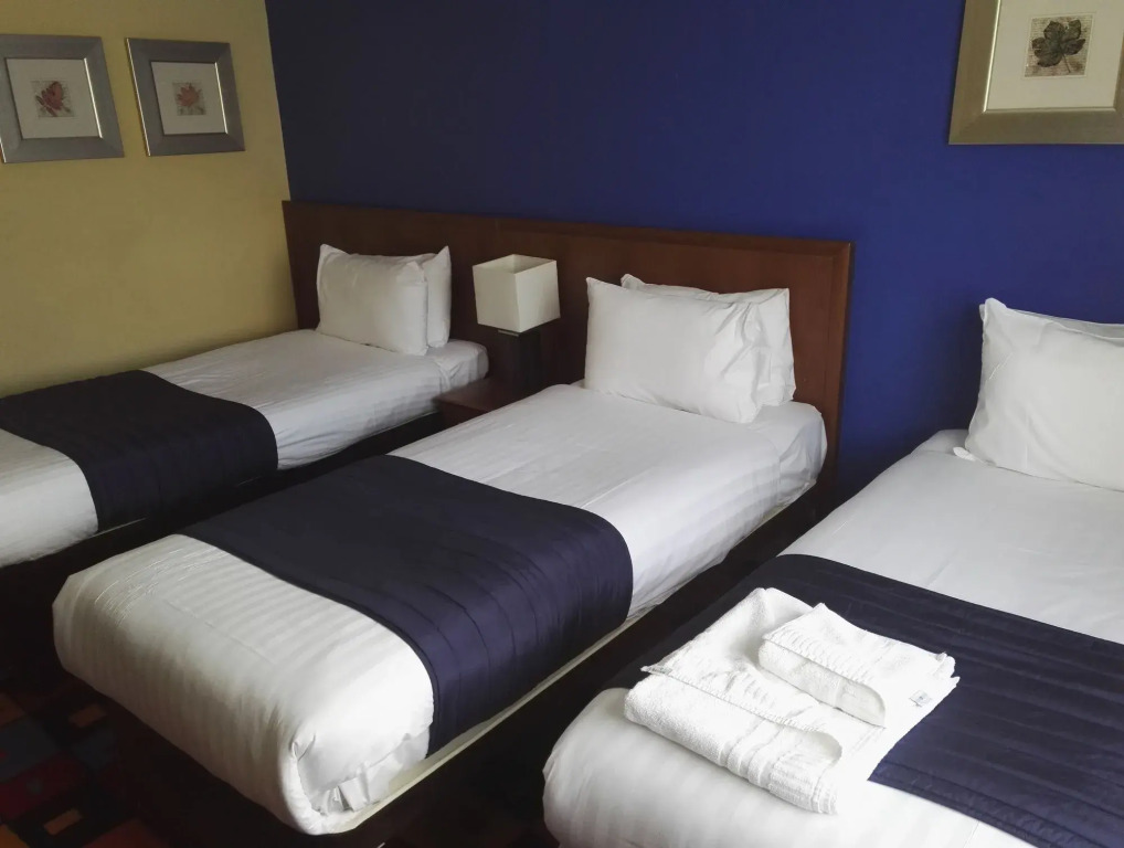 Caledonian Hotel