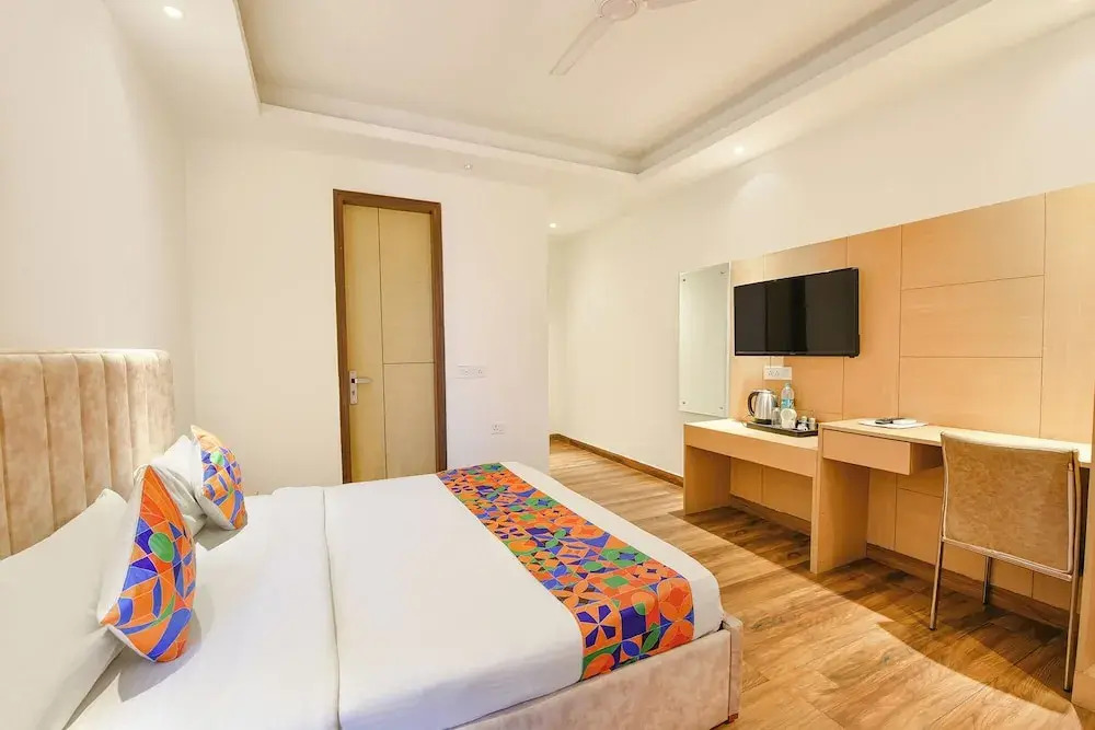 FabHotel The Prime Land - Huda City Centre Metro