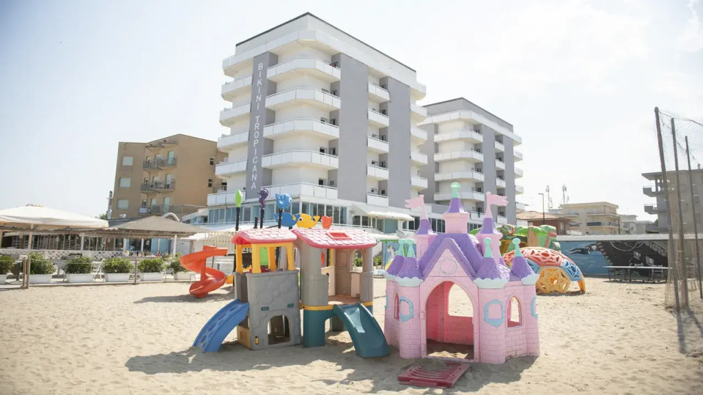 Bikini Tropicana Family Hotel