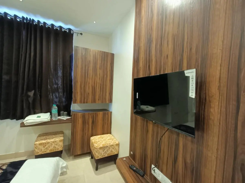 Maruti Group Of Hotels - Vrinda Inn