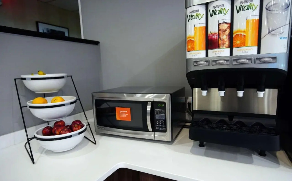 Best Western Paramus Hotel & Suites