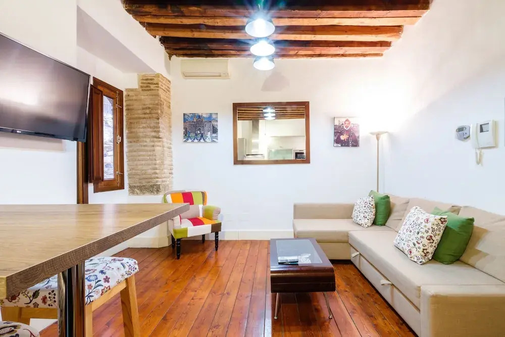 Alcana Suites by Toledo AP