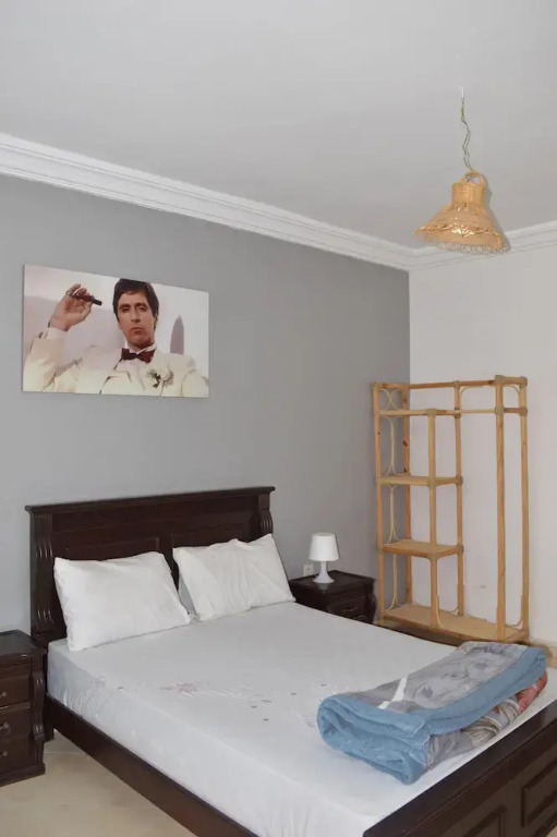 1bed Apt Sleeps 4 - Free Parking, Wifi, Near Beach