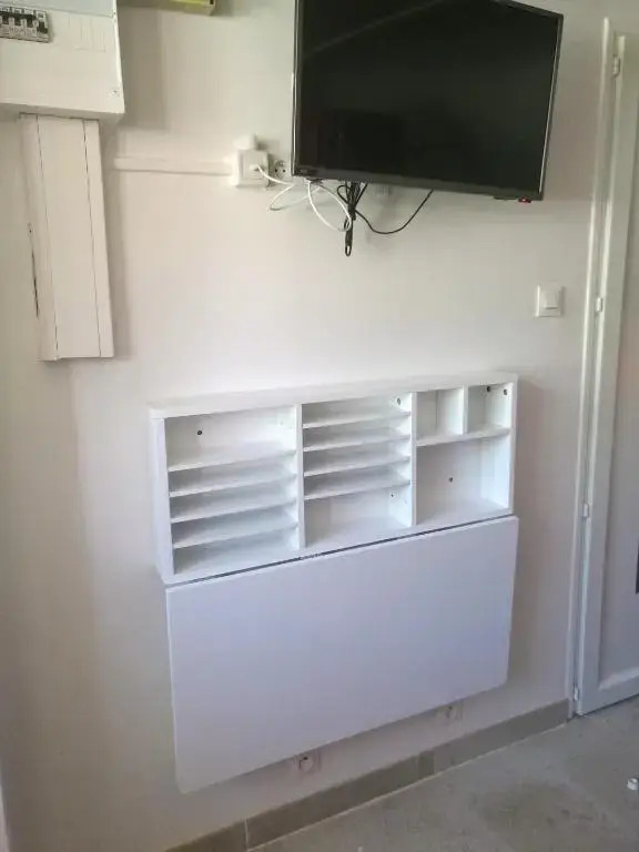 Le Bâbord - petit studio moderne et bien équipé à 30 m de la mer