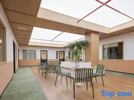 Yichang Youth Cabin · Apartment Hotel