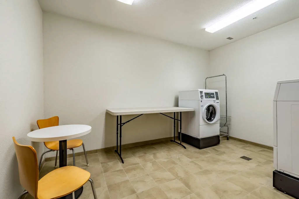Motel 6-Mankato, MN