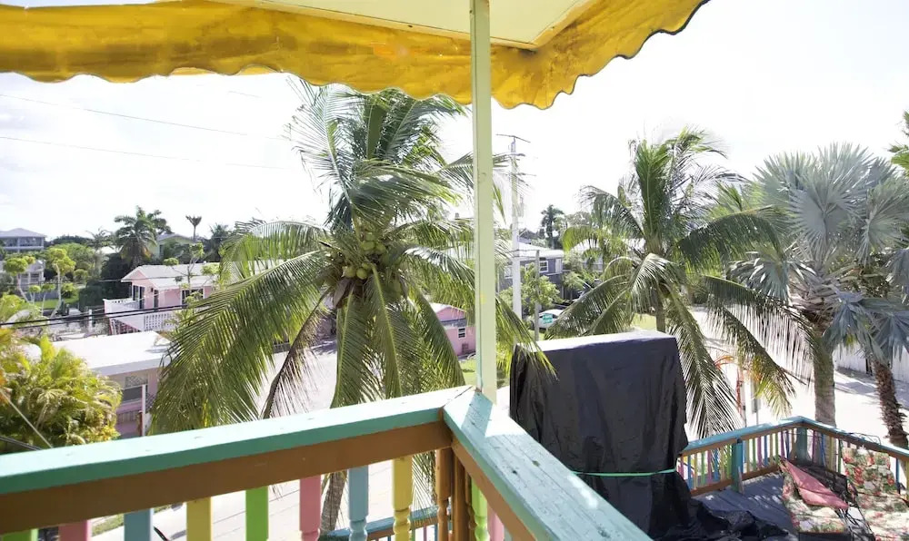 Sun Deck Inn & Suites