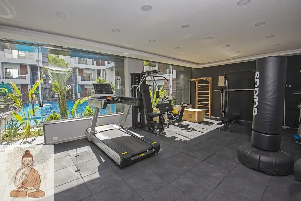 Luxury 95m Penthouse - Boutique Resort & Wifi