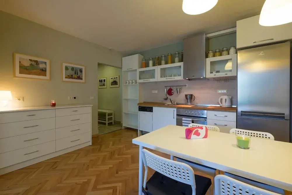 Fm Premium 1 Bdr Apartment Funky Design