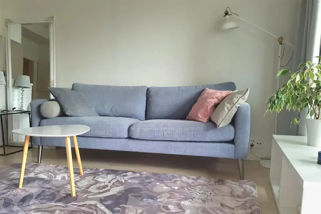 Cosy and quiet 1 br apartment - 7 min airport