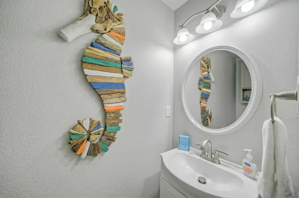 Reel Life Dreams by Avantstay Pool + Near Beach!