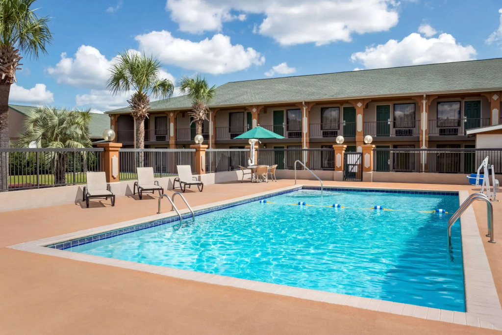 Days Inn by Wyndham Hardeeville/ I-95 State Line
