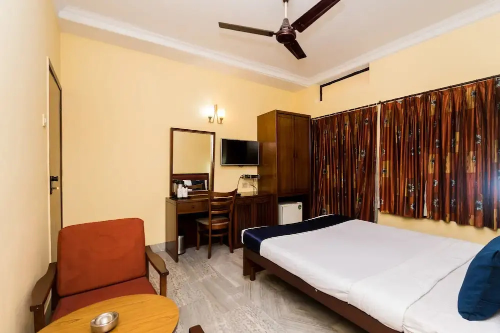 OYO 4621 Hotel Camac Plaza