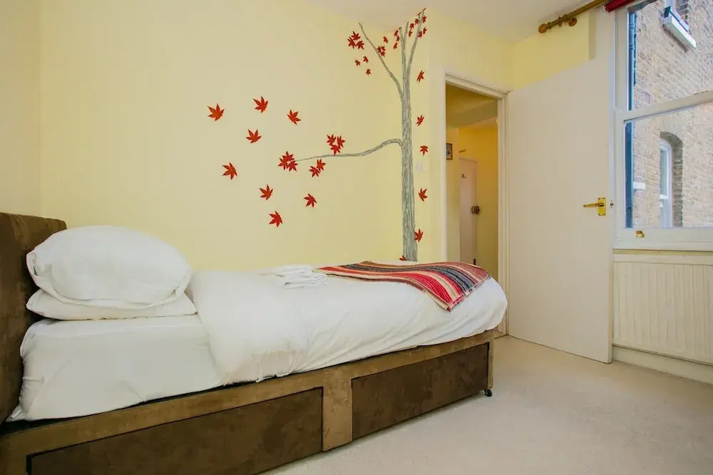 Beautiful 2 Bedroom Apartment in Kennington