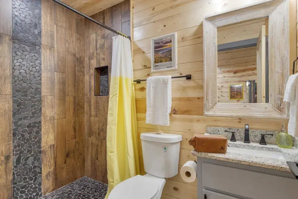 Pink Pines by Avantstay Luxury Aesthetic Dream Home, Indoor Pool, Hot Tub