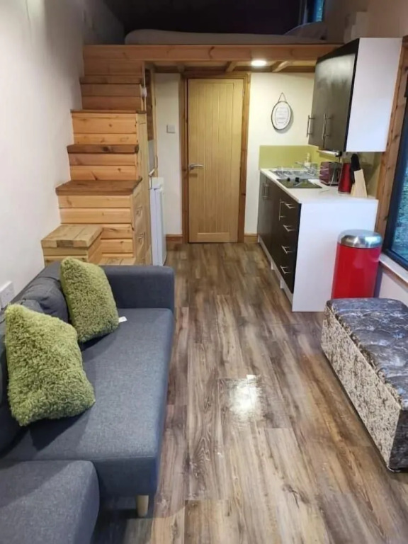 Tiny House-Hot Tub-St Clears-Pembrokeshire-Tenby