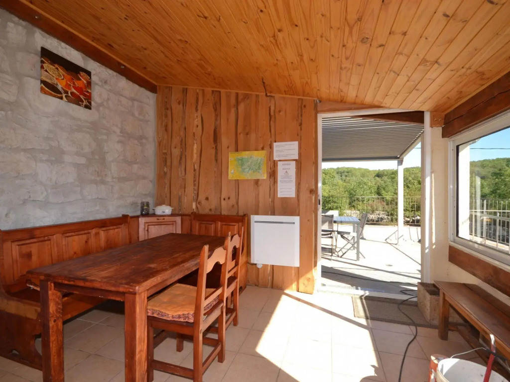 Vintage Holiday Home in Lanas with Swimming Pool