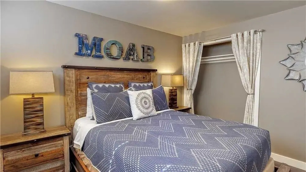 Purple Sage Flats #5 1 Bedroom Apts