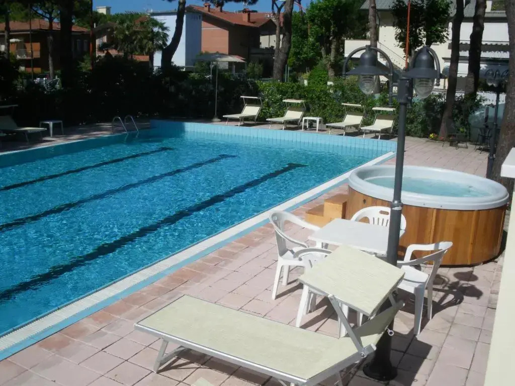 Hotel Ascot